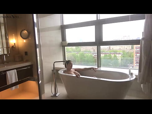 ❤️ Obrovská kočka vášnivě si honí kundu v koupelně ❤ Sex video u porna cs.milf300com.ru ❌️