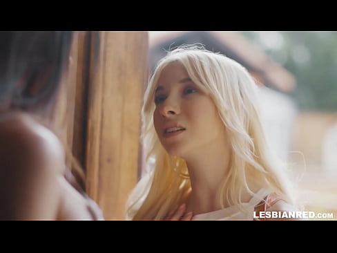 ❤️ Dívka se po několika měsících vrátí domů a skončí u lízání kundy své nevlastní matky ❤ Sex video u porna cs.milf300com.ru ❌️