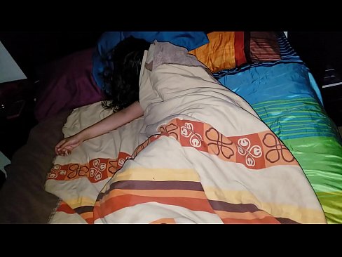 ❤️ Nevlastní syn buzeruje svou mladou nevlastní matku, zatímco ona spí. ❤ Sex video u porna cs.milf300com.ru ❌️